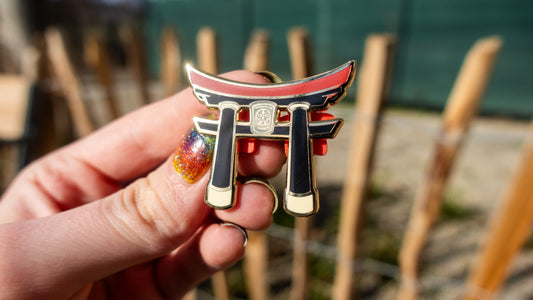 Black Tori Gate – Japanese Shrine Animals Enamel Pin